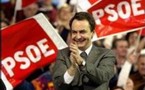 Mítines y foros vacíos, síntoma del desprestigio político