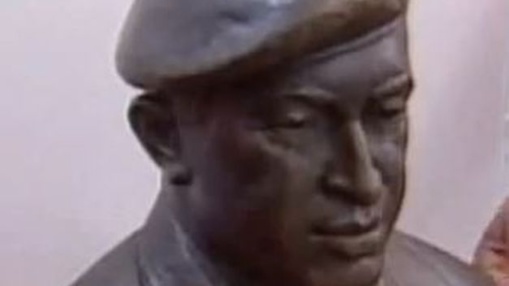 Busto en bronce de Hugo Chaves, uno de los ejemplos más agudos de broncemia Busto en bronce de Hugo Chaves, uno de los ejemplos más agudos de broncemia