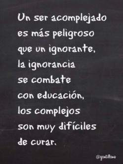 ESPAÑA, UNA NACIÓN ACOMPLEJADA QUE VA POR EL MAL CAMINO ESPAÑA, UNA NACIÓN ACOMPLEJADA QUE VA POR EL MAL CAMINO