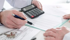 La Justicia española exhibe su déficit democrático La Justicia española exhibe su déficit democrático