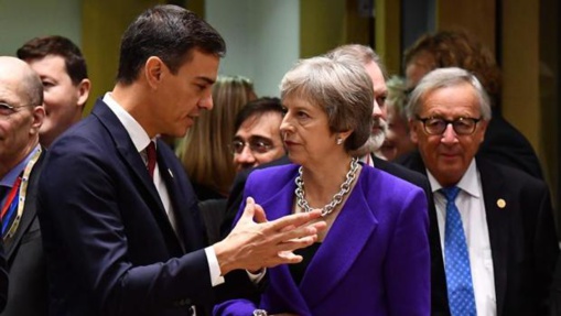 Teresa May, más fuerte y con más patriotismo y brío que Pedro Sánchez Teresa May, más fuerte y con más patriotismo y brío que Pedro Sánchez