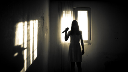 La mujer también asesina La mujer también asesina