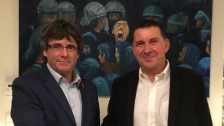 Si Sánchez gana las elecciones, estos dos co-gobernarían España Si Sánchez gana las elecciones, estos dos co-gobernarían España