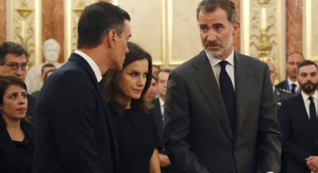 El rey Felipe afea a Pedro Sánchez su comportamiento El rey Felipe afea a Pedro Sánchez su comportamiento