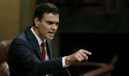 Pedro Sánchez es un simple monigote al que nadie ama Pedro Sánchez es un simple monigote al que nadie ama