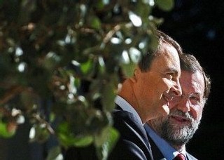 Paradoja política en la España actual: el PSOE hace grande al PP