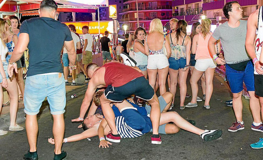 El denigrante turismo de borrachera El denigrante turismo de borrachera