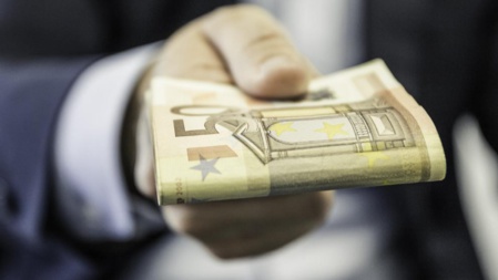 Renovar la clase política española y librar a España de la plaga de sinvergüenzas y canallas con poder Renovar la clase política española y librar a España de la plaga de sinvergüenzas y canallas con poder