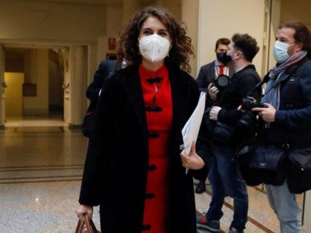 El gobierno prepara un "zarpazo fiscal" que hundirá todavía más la prosperidad en España El gobierno prepara un "zarpazo fiscal" que hundirá todavía más la prosperidad en España