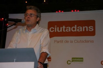 El nuevo estatuto de Andalucía es una 'estafa pública'