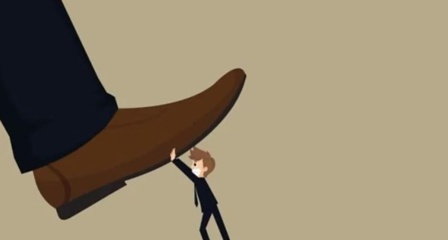 La bota del poder aplasta a los españoles La bota del poder aplasta a los españoles