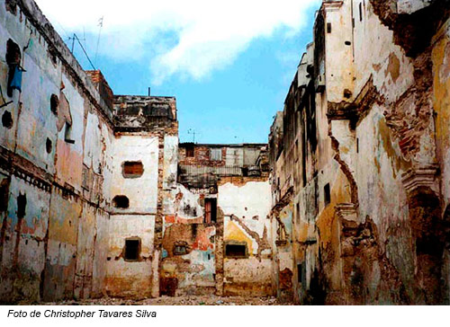 Las ruinas de las ciudades cubanas, que se caen a pedazos, constituyen otro argumento imbatible que demuestra que el socialismo es muerte, esclavitud y pobreza