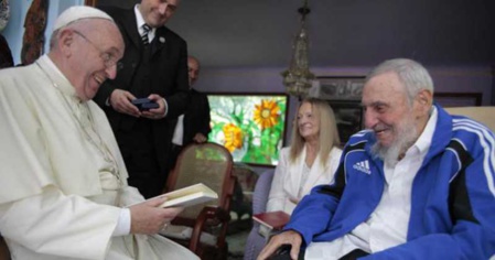Risas entre el papa y el tirano, letales para la Iglesia Católica