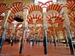 Socialistas y comunistas andaluces quieren expropiar a la Iglesia la Mezquita de Córdoba