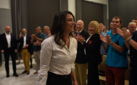 Macarena Olona está viva y con su artillería a punto Macarena Olona está viva y con su artillería a punto