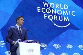 Sanchez fue invitado a intervenir en el foro de Davos, el que ahora le señala como el gran corrupto.
