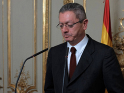 Rajoy "aborta" a Gallardón y a la decencia Rajoy "aborta" a Gallardón y a la decencia