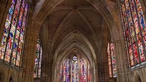 Catedral de León. Las catedrales son símbolos del antiguo poder e influencia de la Iglesia, hoy casi desaparecidos.