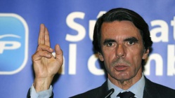 El PP, miedoso ante el futuro, saca a Aznar del baul para que los salve El PP, miedoso ante el futuro, saca a Aznar del baul para que los salve