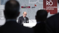 De Guindos miente al negar que España sea un país corrupto De Guindos miente al negar que España sea un país corrupto