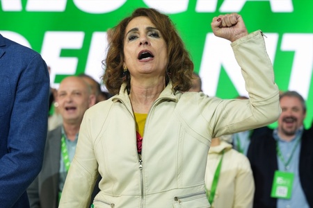 El sanchismo, desquiciado, pierde la razón y se hunde en el fango El sanchismo, desquiciado, pierde la razón y se hunde en el fango