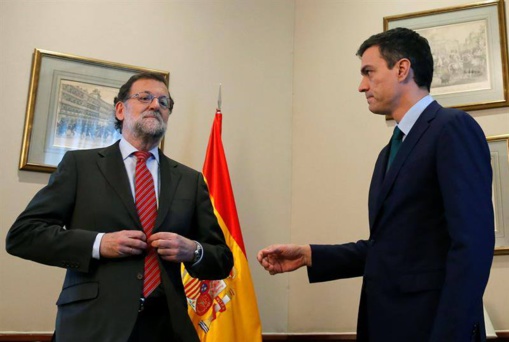 La indignante pelea de los niñatos. Rajoy y Sánchez se repelen y se odian La indignante pelea de los niñatos. Rajoy y Sánchez se repelen y se odian