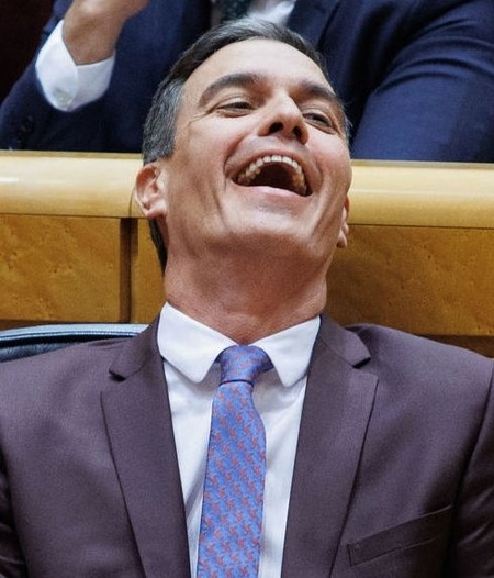 Sánchez, mitad loco, mitad tirano y envuelto en la peor de las corrupciones