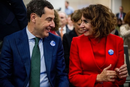 La sonrisa de los castigados por el voto andaluz, socialistas rojos y azules