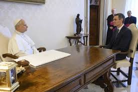 La visita del papa a España, inoportuna y contraproducente