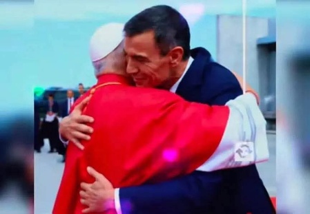 Sospechoso respaldo de la izquierda a la visita del Papa a España