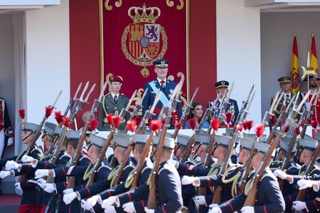 Envilecimiento y ridículo de las Fuerzas Armadas y la Guardia Civil bajo el sanchismo Envilecimiento y ridículo de las Fuerzas Armadas y la Guardia Civil bajo el sanchismo