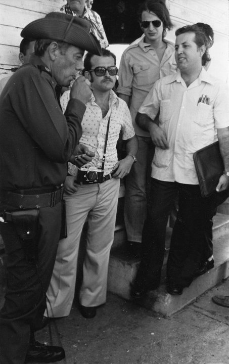 Omar Torrijos y varios periodistas, entre ellos Francisco Rubiales, en 1979