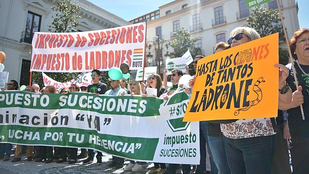 Manifestación contra el impuesto en Granada