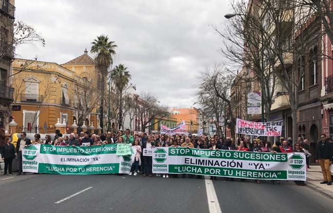 Comprobado: la lucha contra el Impuesto de Sucesiones ha tumbado a Susana y al socialismo andaluz
