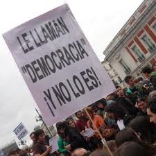 España necesita instaurar la democracia de una vez