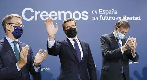 Tras querer separarse de la vía Rajoy, Casado rectifica y se hace rajoyano. Casado, Rajoy y Feijoo, el trio de ases del actual PP