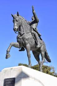Estatua a Simón Bolivar en Sevilla. Hay muchas otras en Madrid y otros lugares de España