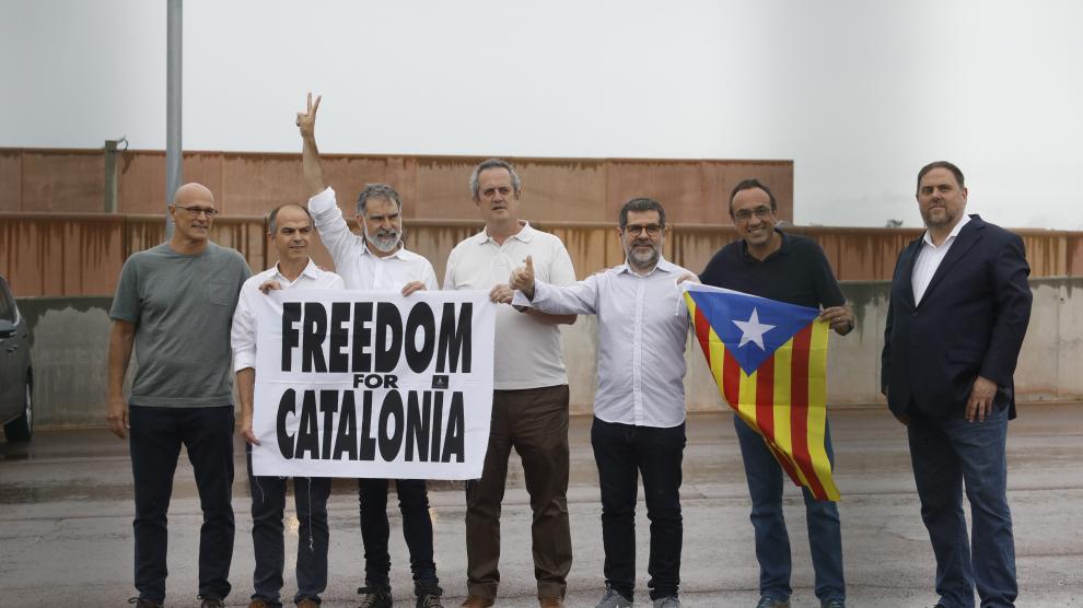 Miedo en el sanchismo y alegría entre los demócratas porque el sospechoso indulto a los golpistas catalanes concedido por Pedro Sánchez va a ser revisado