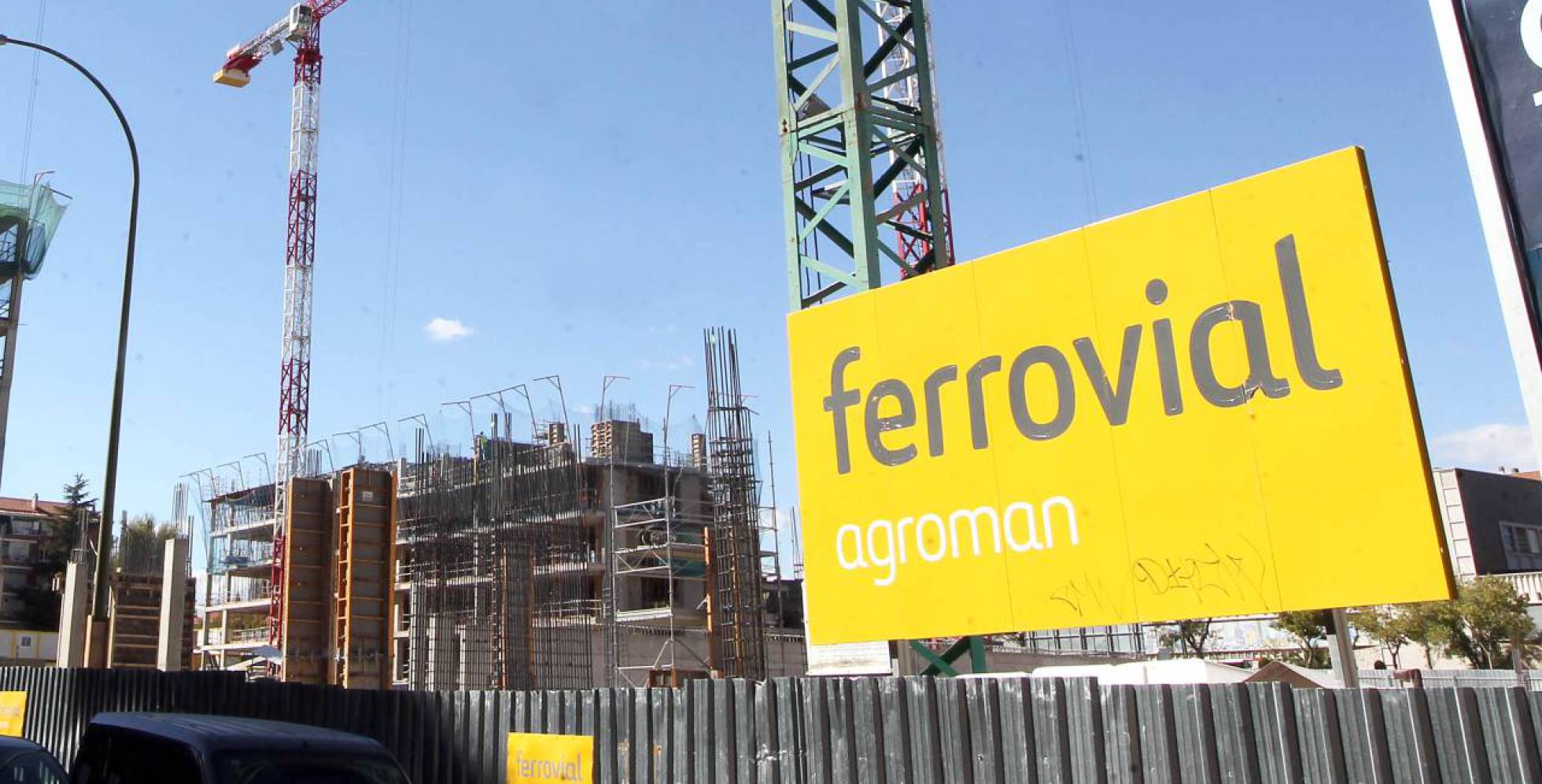 Ferrovial es una gran empresa española que es ya multinacional y que obtiene más del 90 por ciento de sus beneficios en su acción fuera de España. Su huida a Holanda es un duro golpe al sanchismo, incapaz de disimular su desprecio al empresario