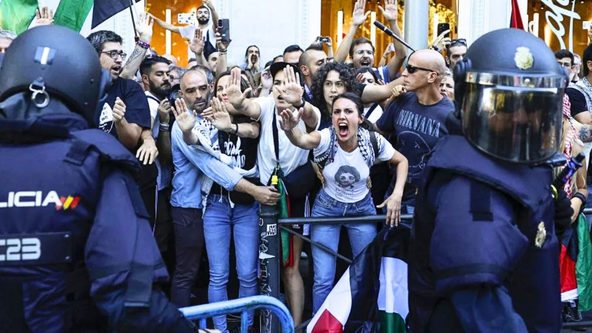 El voto femenino abandona al PSOE, partido de puteros y proxenetas