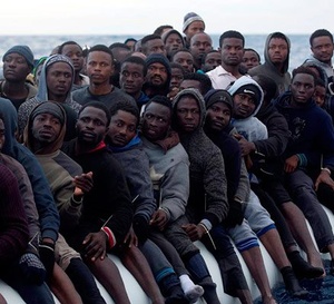 La legalización masiva de inmigrantes, rechazada por la mayoría de españoles, será una tragedia para España