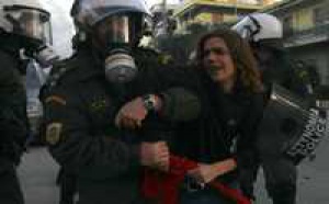 Grecia: tarjeta amarilla a los políticos de las falsas democracias
