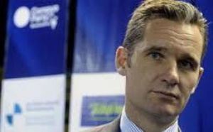 Una magnífica idea: las asambleas de indignados deben organizar "juicios" públicos de políticos corruptos e indecentes en las calles y plazas de España