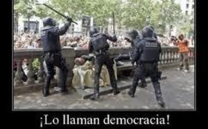 Políticos y periodistas al servicio del gran engaño de la "democracia española"