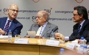 Si Mas fuera demócrata, ya habría dimitido y si España fuera un país serio, ya lo habría encausado por traición