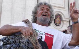 España necesita un triunfo de la "antipolítica", como ha ocurrido en Italia con Beppe Grillo y su movimiento "5 Estrellas"
