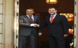 Zapatero opta por embaucar al PP
