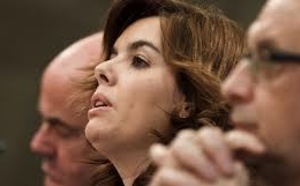 Rumores de dimisión en un gobierno de Rajoy cercado y sin amigos