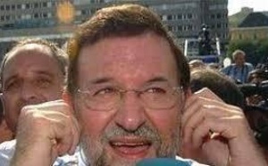 El sordo Rajoy, desprestigiado, fracasado y rechazado