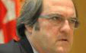 Defensor del Pueblo, símbolo de la corrupción del sistema político español